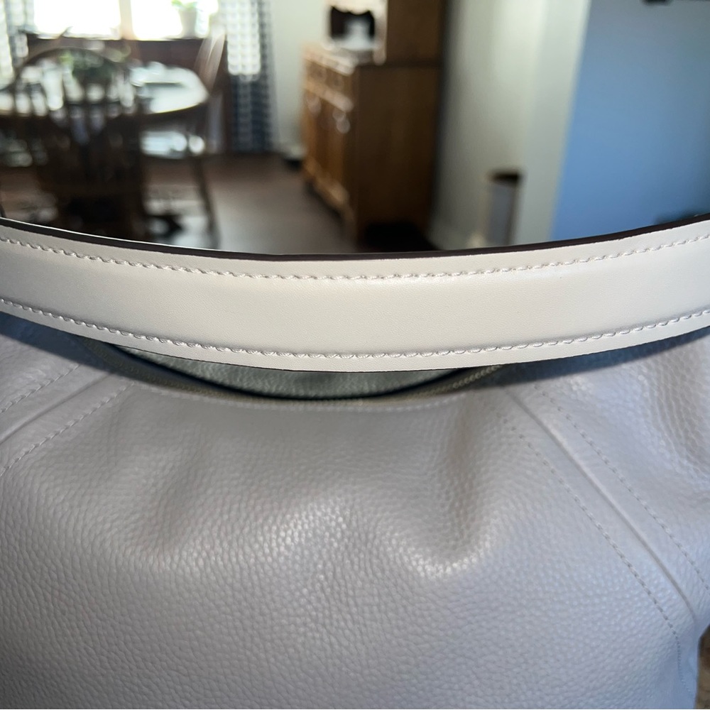 Beautiful Micheal Kors Pebbled Gray Leather Handbag. Smoke free pet free home.
